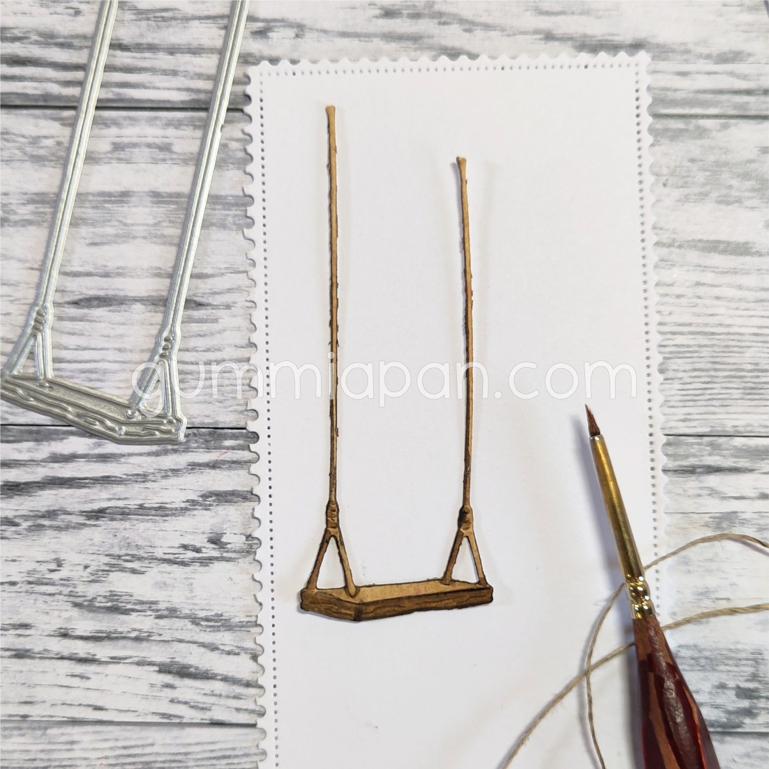 Gummiapan Dies Trehuske - Bilde 1